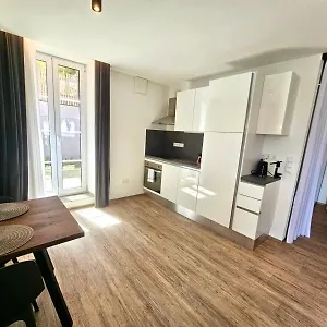  Apartment Beefree Whirlpoolsuite34-free Parking & Fast Internet