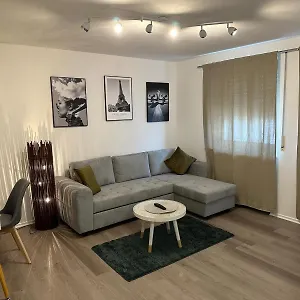  Apartment Ferienappartment In Zentraler Lage